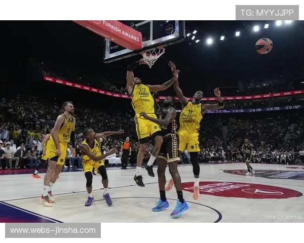 电视镜头与现场呐喊双重视角感受NBA比赛的激情与魅力 电视镜头与现场呐喊双重视角感受NBA比赛的激情与魅力