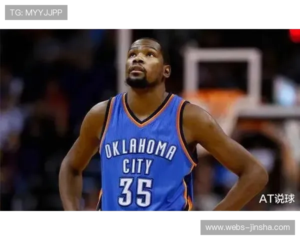 雷霆主场揭幕战艰难战胜火箭 球队冠军旗帜高高飘扬