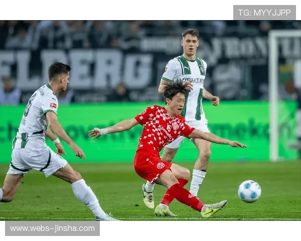 美因茨2-1补时绝杀佛罗伦萨，李在城献绝杀球