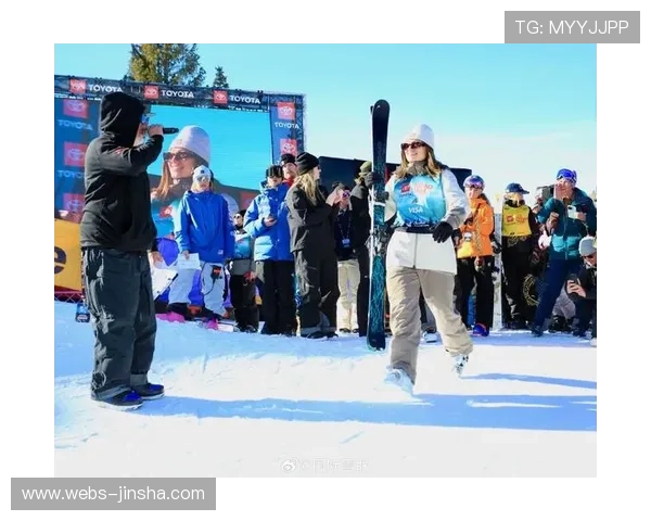 自由式滑雪U型场地世界杯铜山站，中国选手张可欣伤后复出收获铜牌